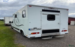 Hästlastbilar  fordon & transport till salu: Lågmilad b korts lastbil i Blentarp - Annons 3