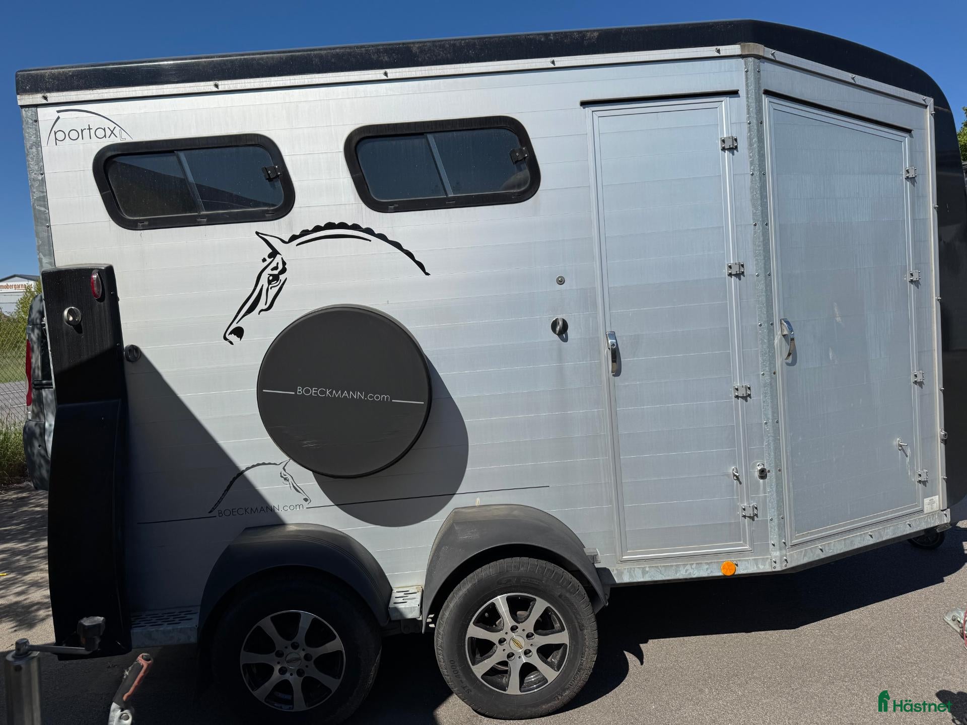 Hästtransporter  fordon & transport till salu: Böckmann hästtransport 2018 –  fint skick – momsad - Annons 1