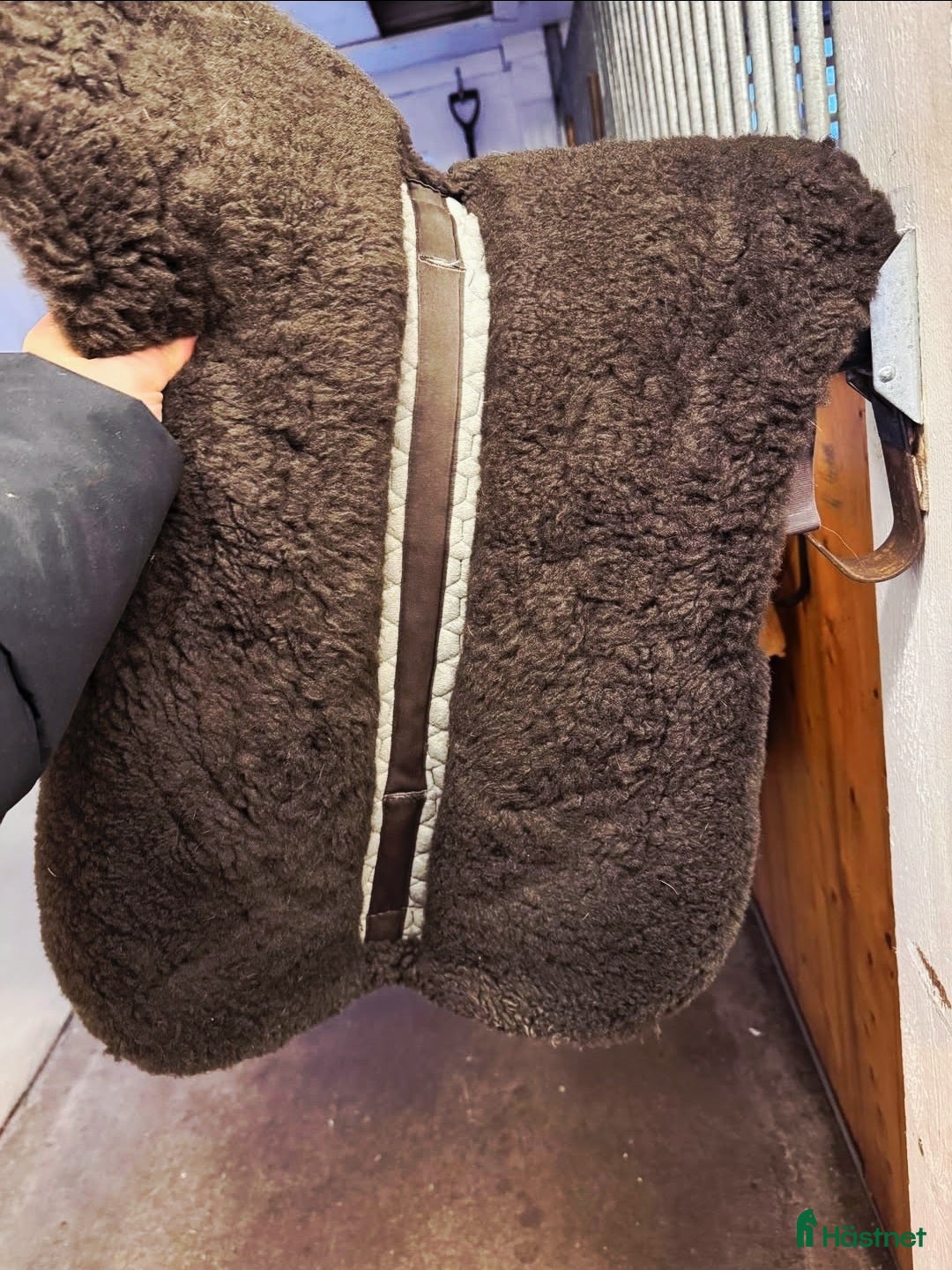 Sadeltillbehör hästutrustning till salu: Mattespad correction L brun ton i ton i Ulricehamn - Annons 4