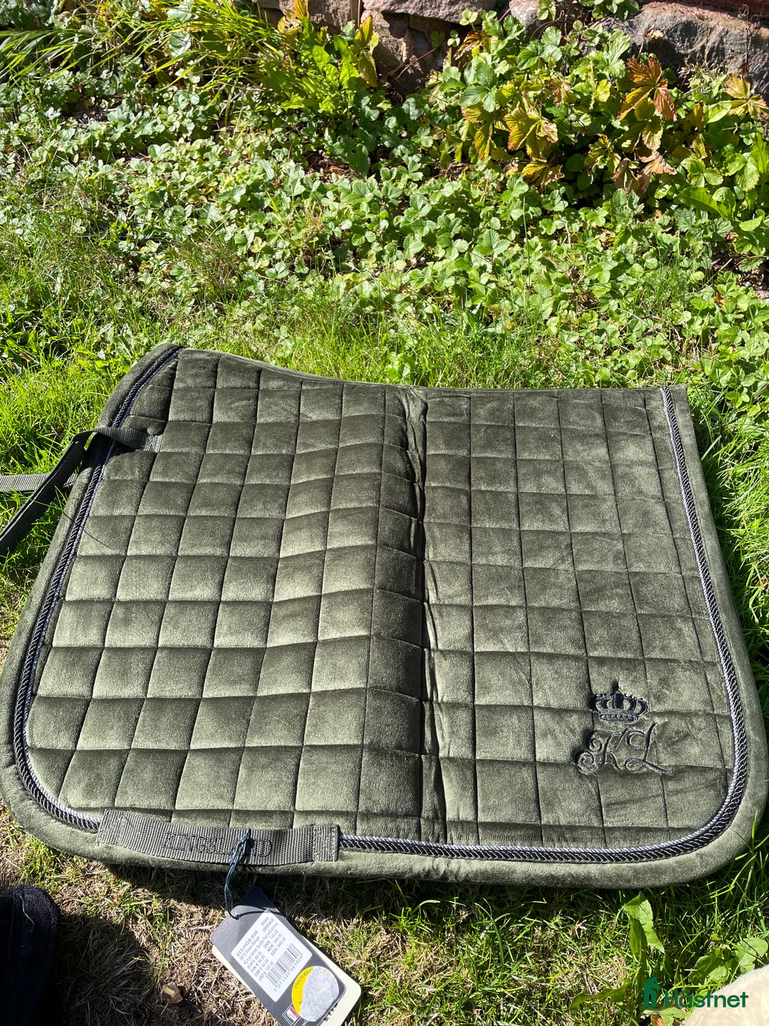 Schabrak & Vojlockar hästutrustning till salu: Fint grönt sammetsschabrak i Ängelholm - Annons 2