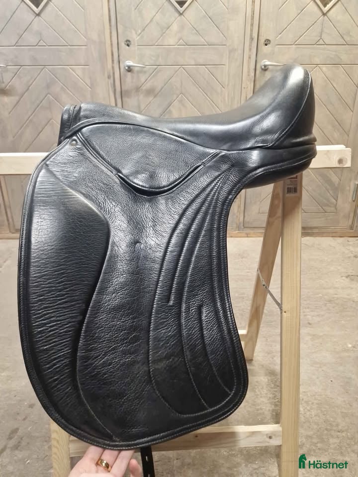 Sadlar hästutrustning till salu: Heather Moffet Vogue Deluxe i Löberöd - Annons 15