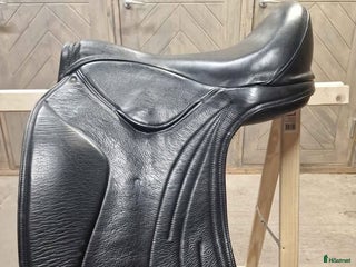 Sadlar hästutrustning till salu: Heather Moffet Vogue Deluxe i Löberöd - Annons 1