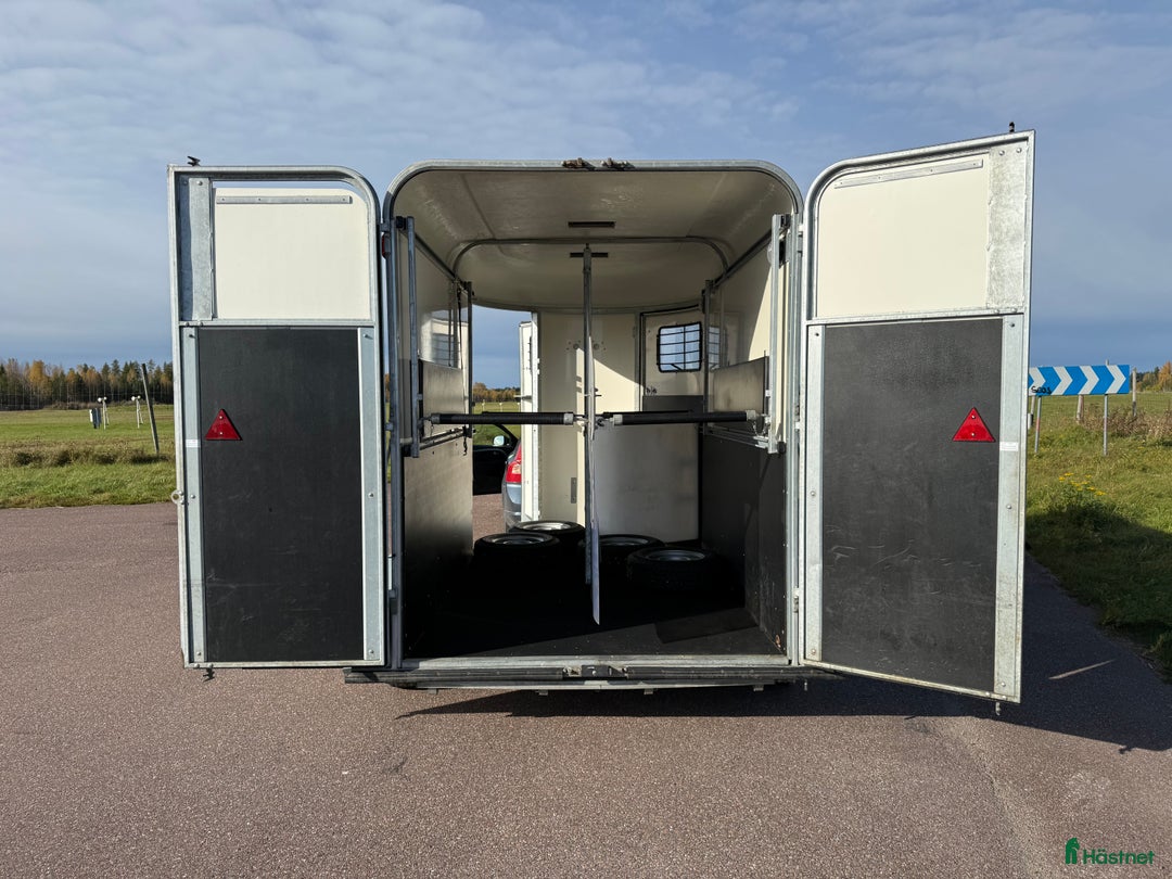 Hästtransporter  fordon & transport till salu: Fautras Oblic+2 -19 i Borlänge - Annons 5