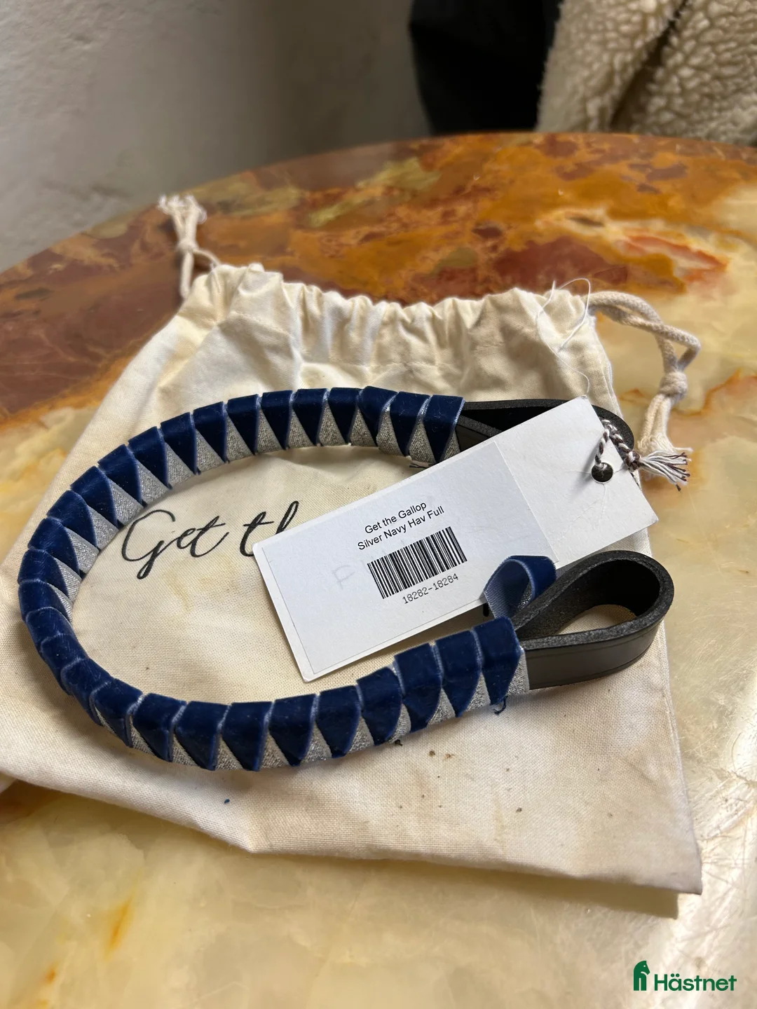 Övrig Hästutrustning hästutrustning till salu: Get the gallop pannband med prislapp kvar. i Hällekis - Annons 1