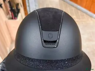 Hjälmar ryttarutrustning till salu: Miss Shield 2.0 Shadowmatt S - Annons 1