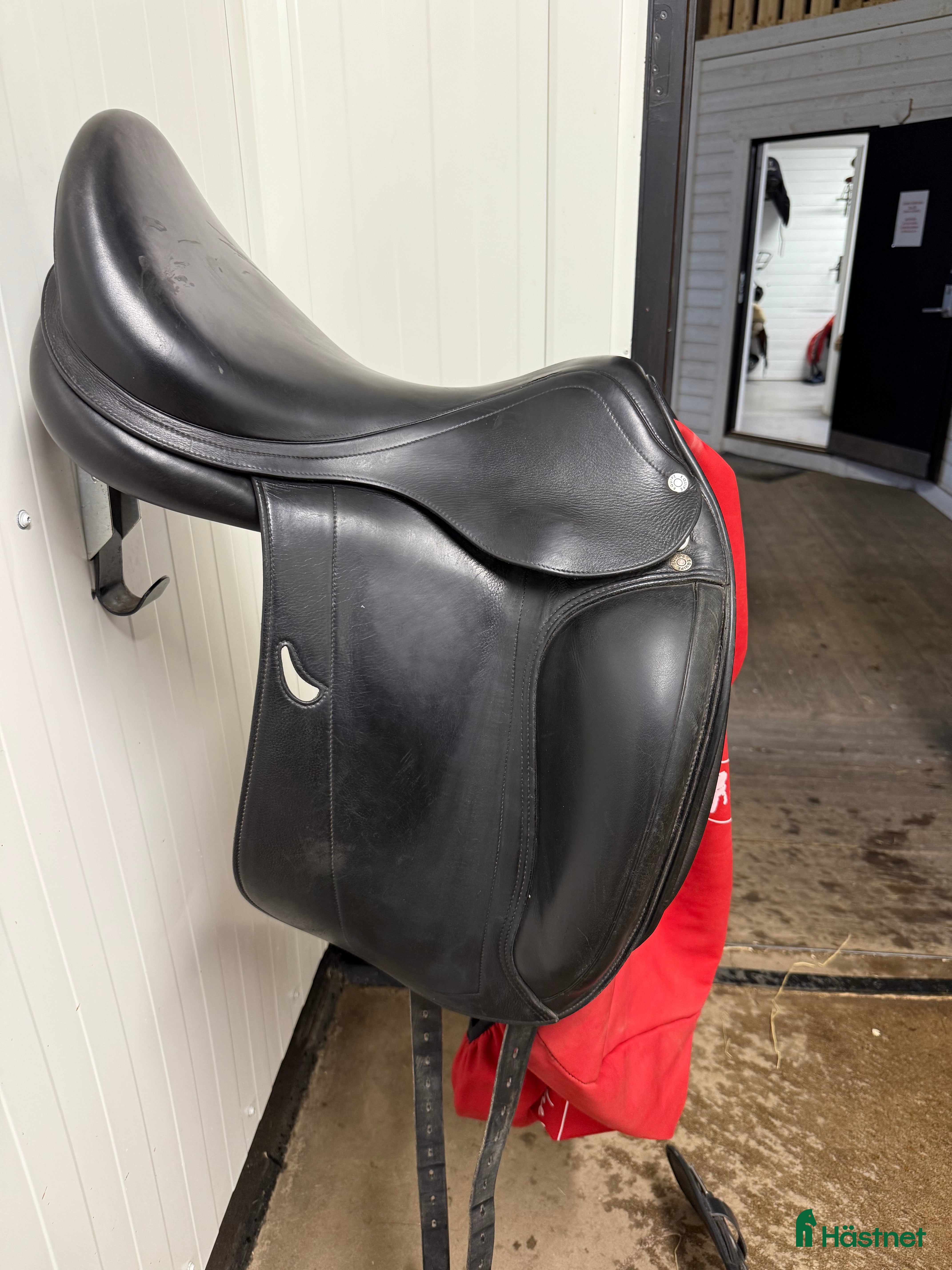Sadlar hästutrustning till salu: Equipe Emporio special i Kil - Annons 1
