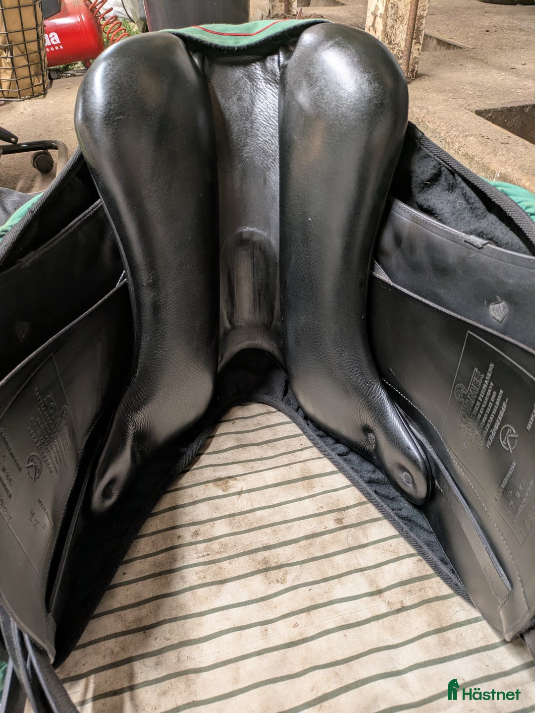 Sadlar hästutrustning till salu: Svart Sommer passion i Älmhult - Annons 9