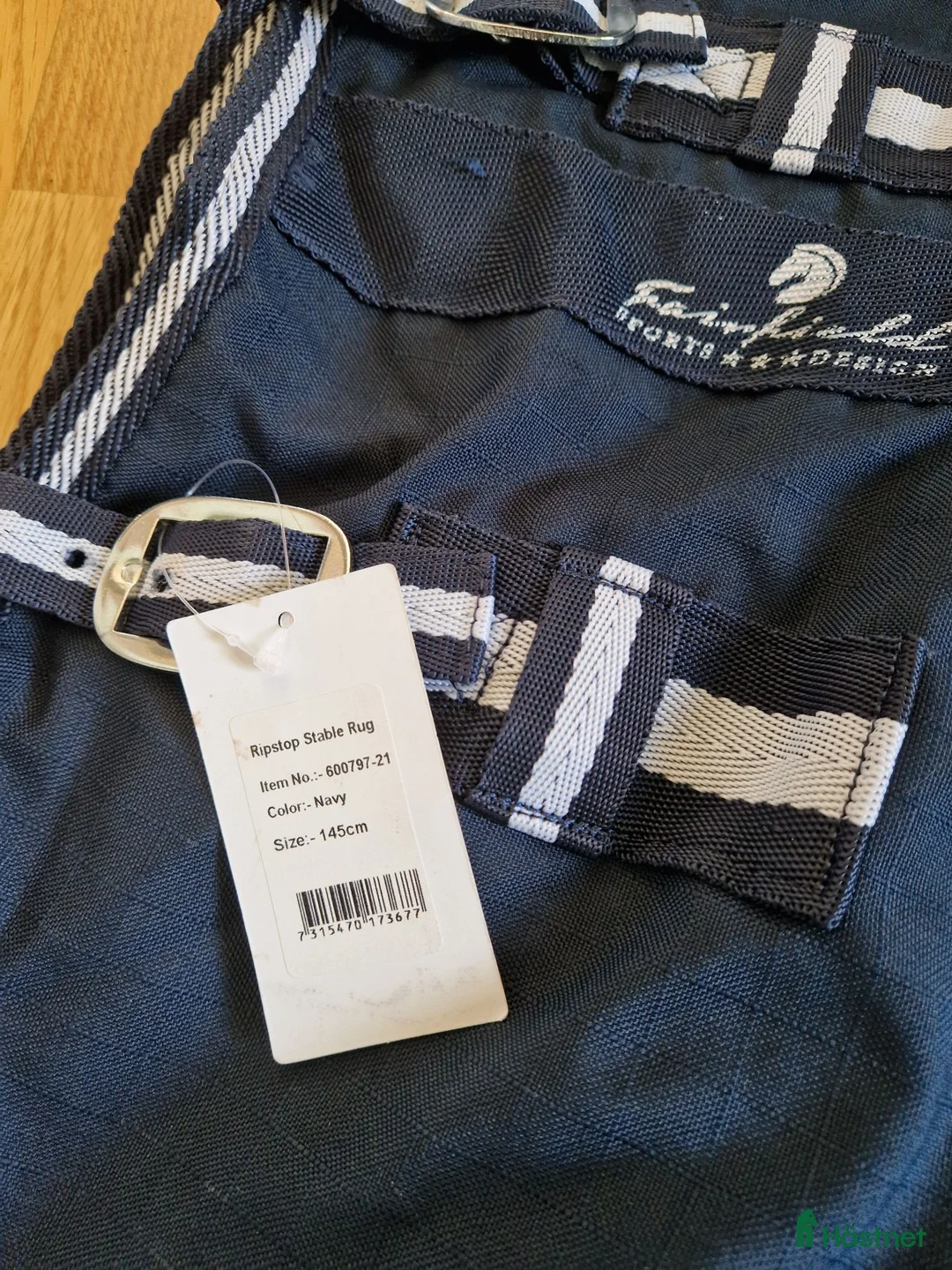 Täcken hästutrustning till salu: Helt nytt stalltäcke - Annons 2