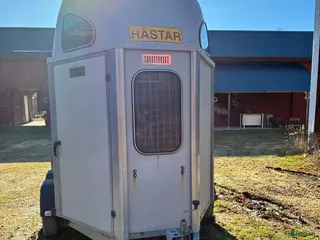 Hästtransporter fordon & transport till salu: Fin transport med lite skönhetsfel - Annons 3