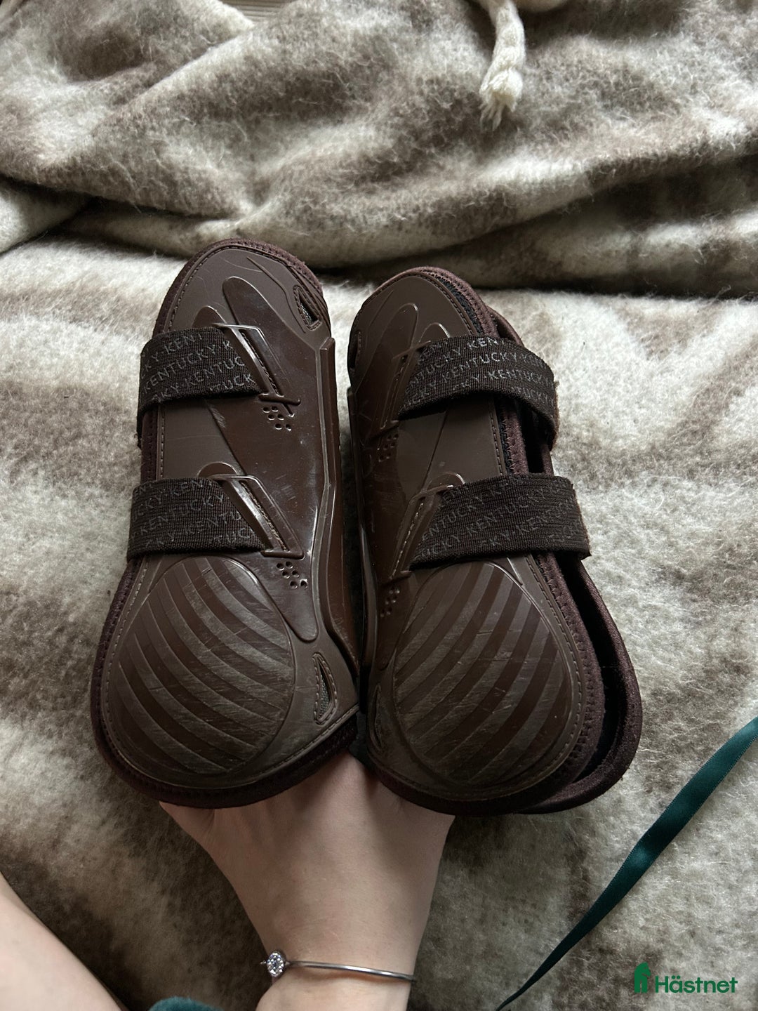 Benskydd hästutrustning till salu: Fina Kentucky benskydd storlek M i Göteborg - Annons 5