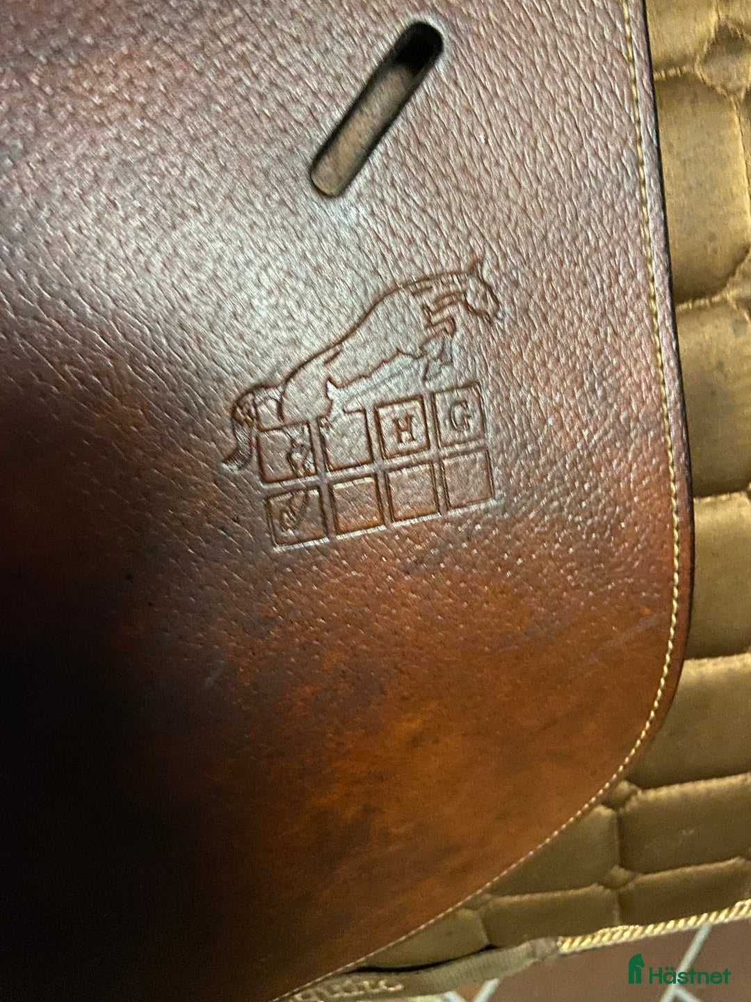 Sadlar hästutrustning till salu: Fynda - Fransk hoppsadel herve godignon i Blentarp - Annons 1