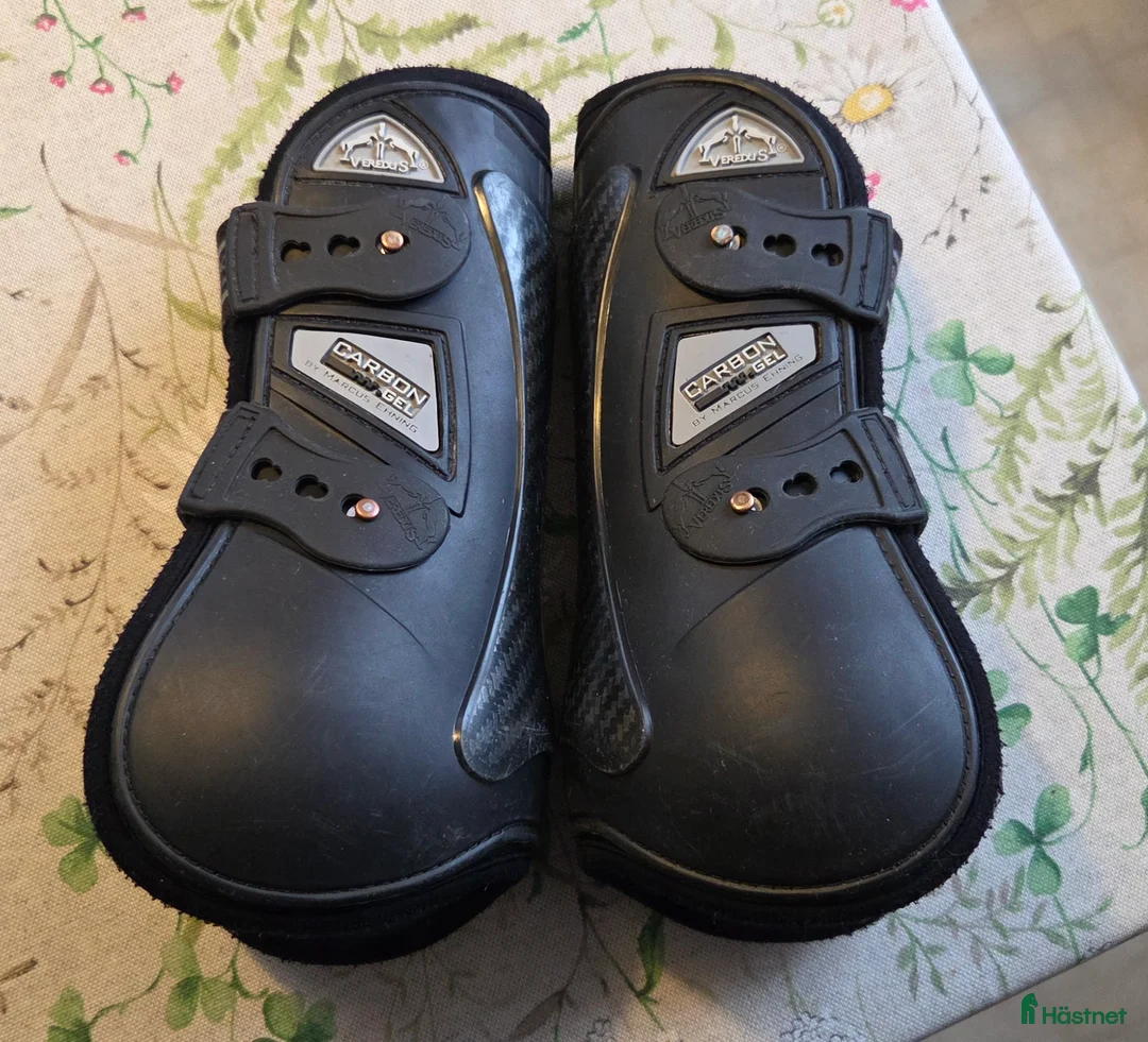 Benskydd hästutrustning till salu: Veredus Carbon gel senskydd i Hudiksvall - Annons 1