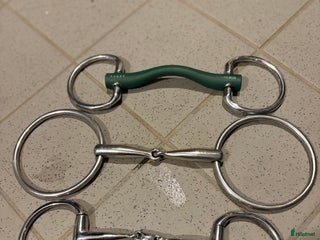 Bett hästutrustning till salu: Olika bett 10,5 i Boden - Annons 1
