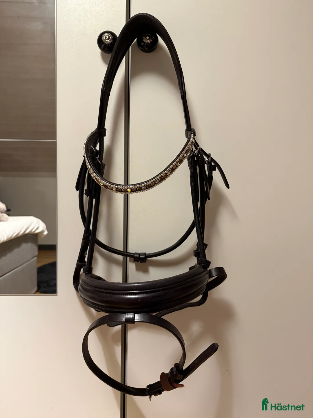 Träns hästutrustning till salu: Ett fint dressyr träns till en fin dressyr häst i Strömstad - Annons 1