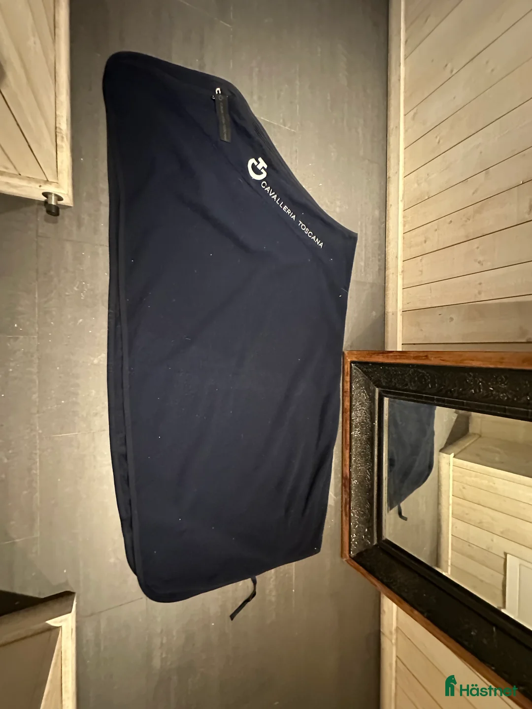 Täcken hästutrustning till salu: Cavalleria Toscana fleece täcke i Lidingö - Annons 1