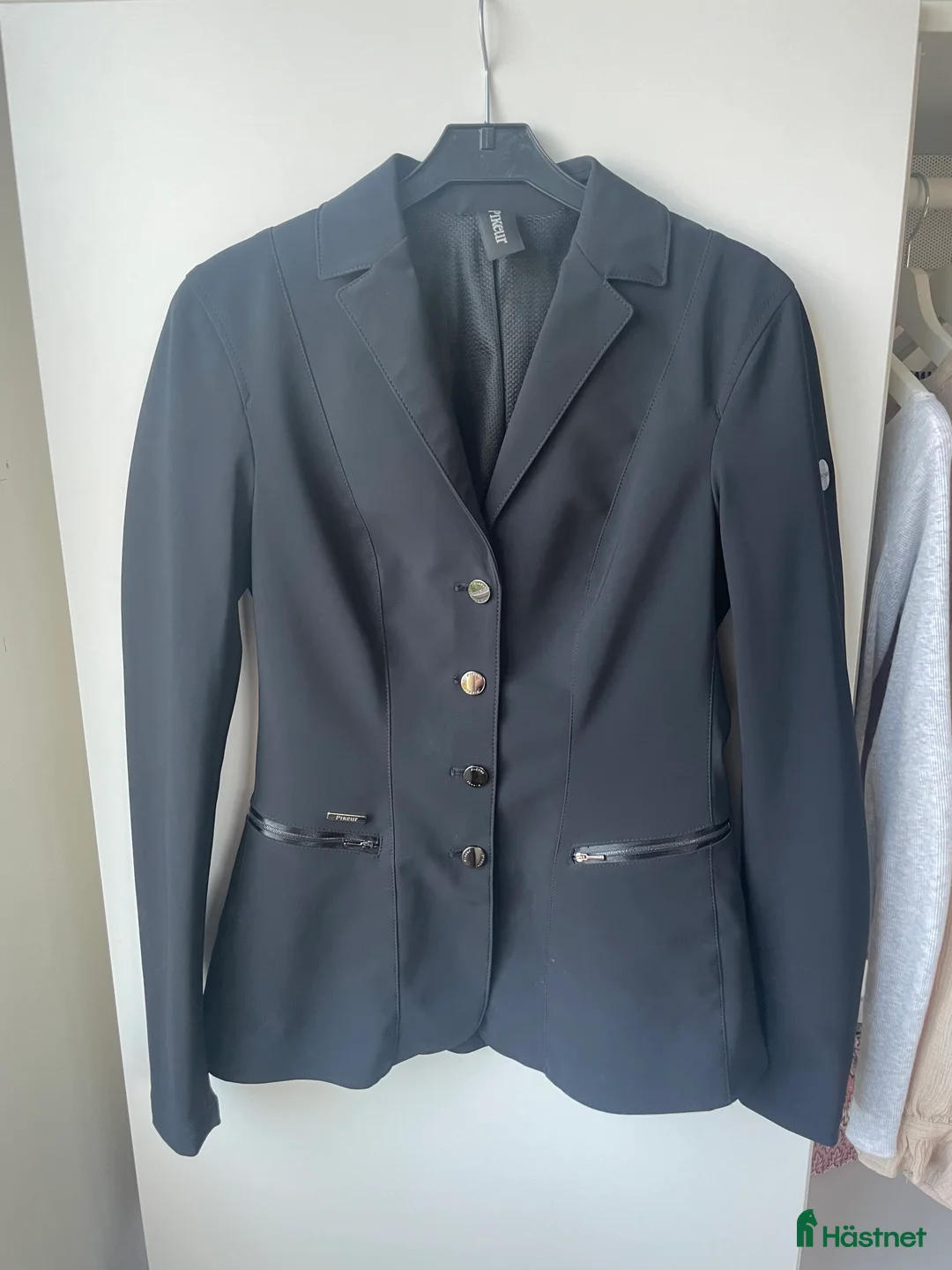 Jackor & Kavajer ryttarutrustning till salu: Pikeur kavaj i Lysekil - Annons 1