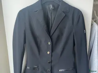 Jackor & Kavajer ryttarutrustning till salu: Pikeur kavaj i Lysekil - Annons 24