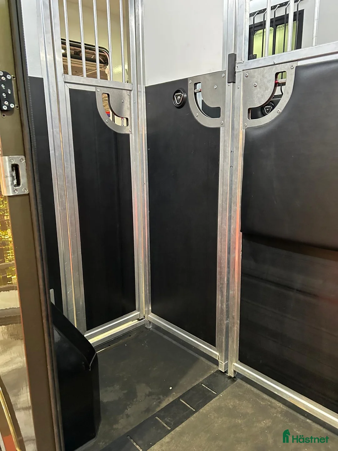 Hästlastbilar  fordon & transport till salu: Equi-Trek Ikonik 3 sits  - Annons 7