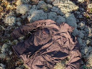 Jackor & Kavajer ryttarutrustning till salu: Mountain horse stalljacka, "Oilskin" med filtfoder i Stenhamra - Annons 3