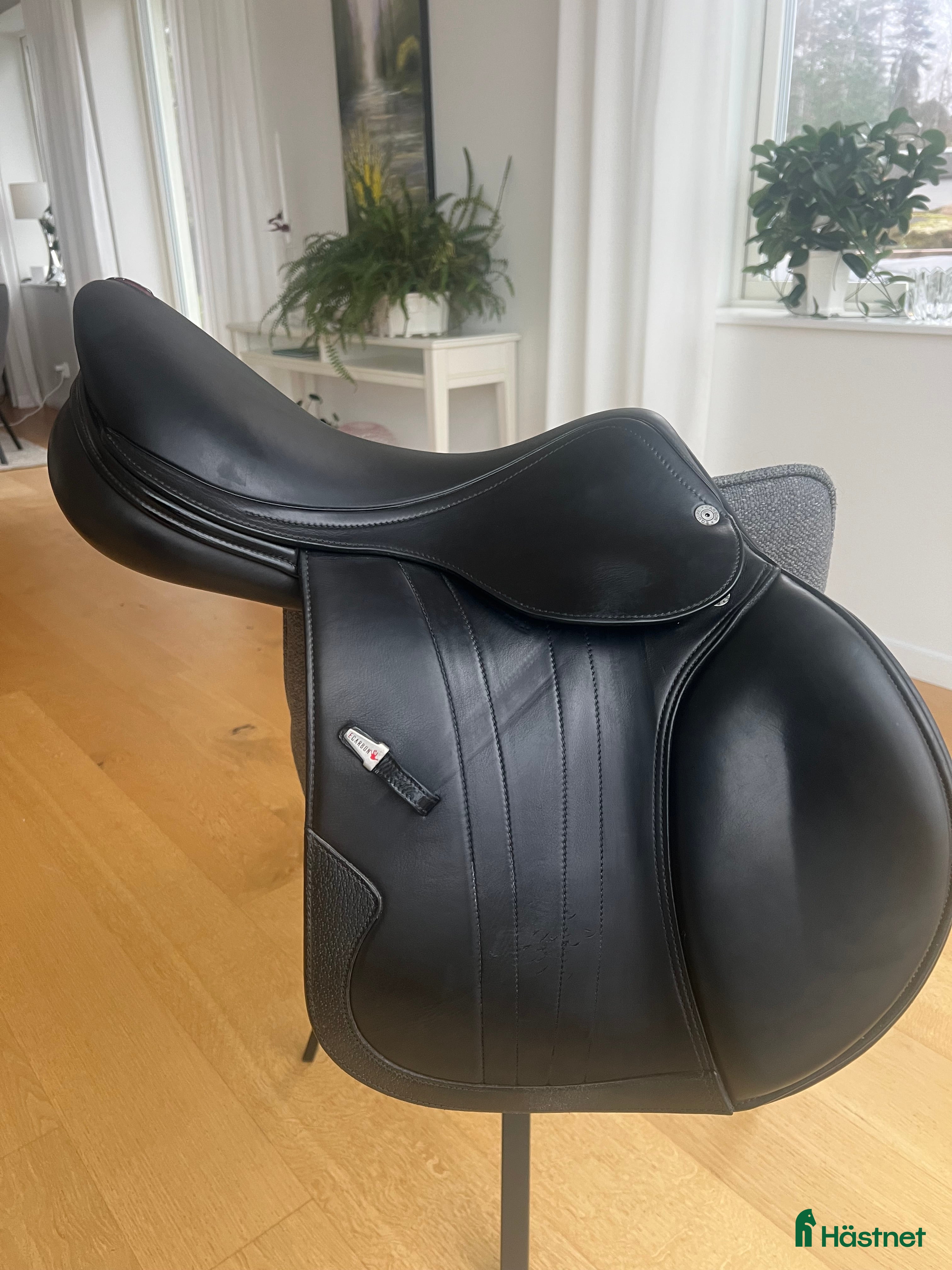 Sadlar hästutrustning till salu: Mycket fin Equipe Ek Go Hoppsadel i Norra Sorunda - Annons 8