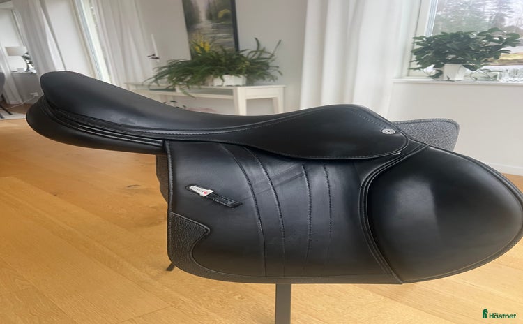 Sadlar hästutrustning till salu i Norra Sorunda - Annons 16