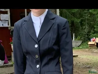 Jackor & Kavajer ryttarutrustning till salu: Tävlings kavaj mm i Björklinge - Annons 5