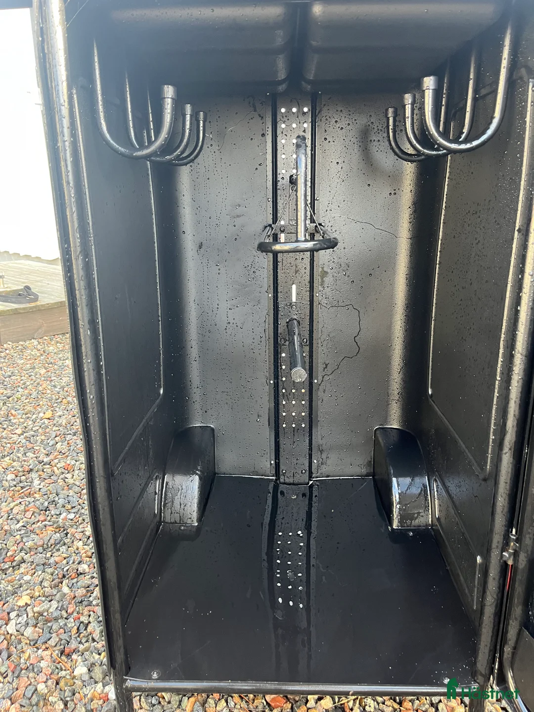 Hästinspirerad heminredning övrig utrustning till salu: Showmaster hästskåp i Västerås - Annons 5