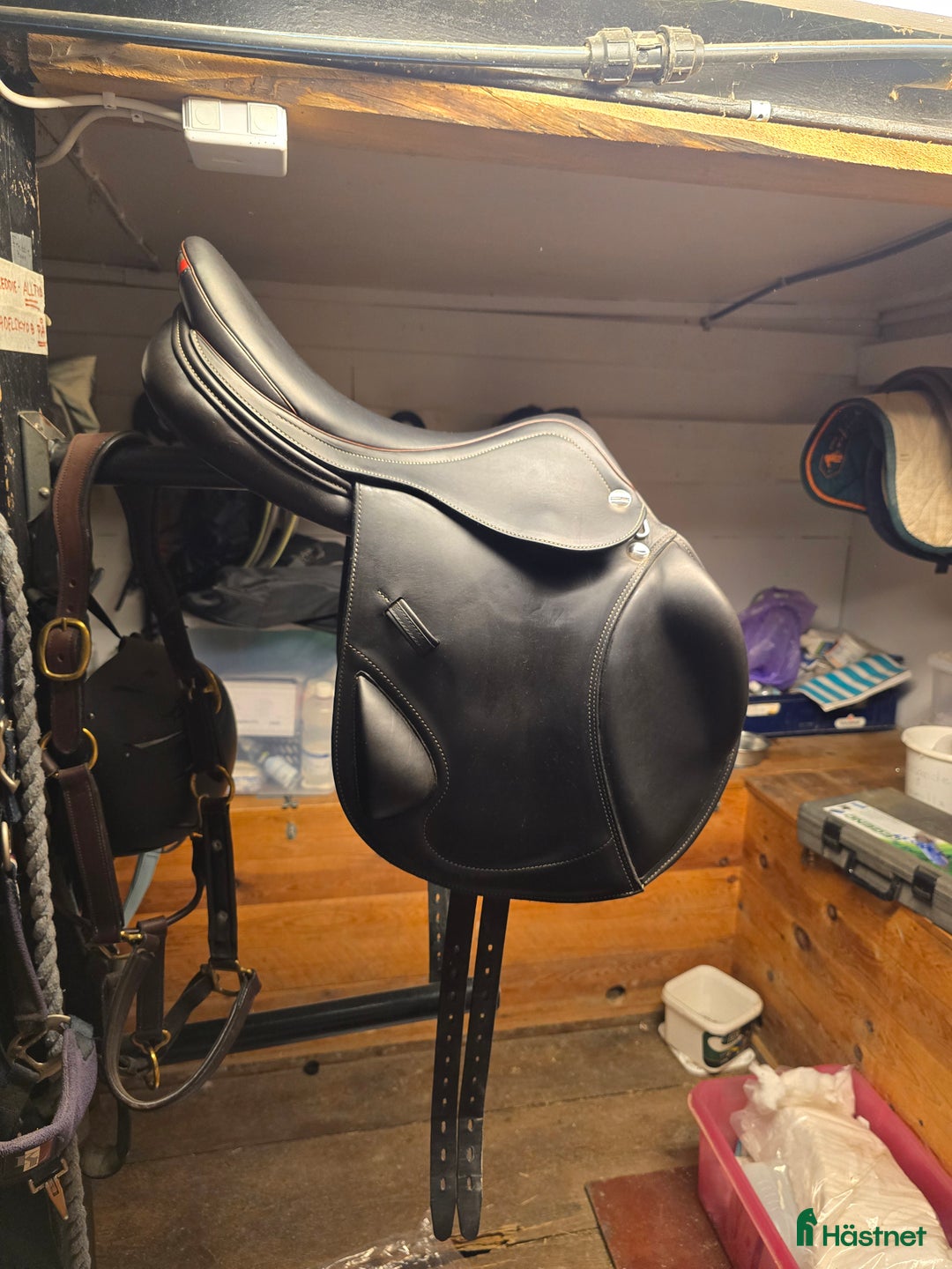 Sadlar hästutrustning till salu: Nästan ny Erreplus EM i Örsundsbro - Annons 4