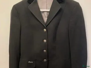 Jackor & Kavajer ryttarutrustning till salu: Dressyrkavaj Pikeur Diana strl 36 säljes - Annons 13