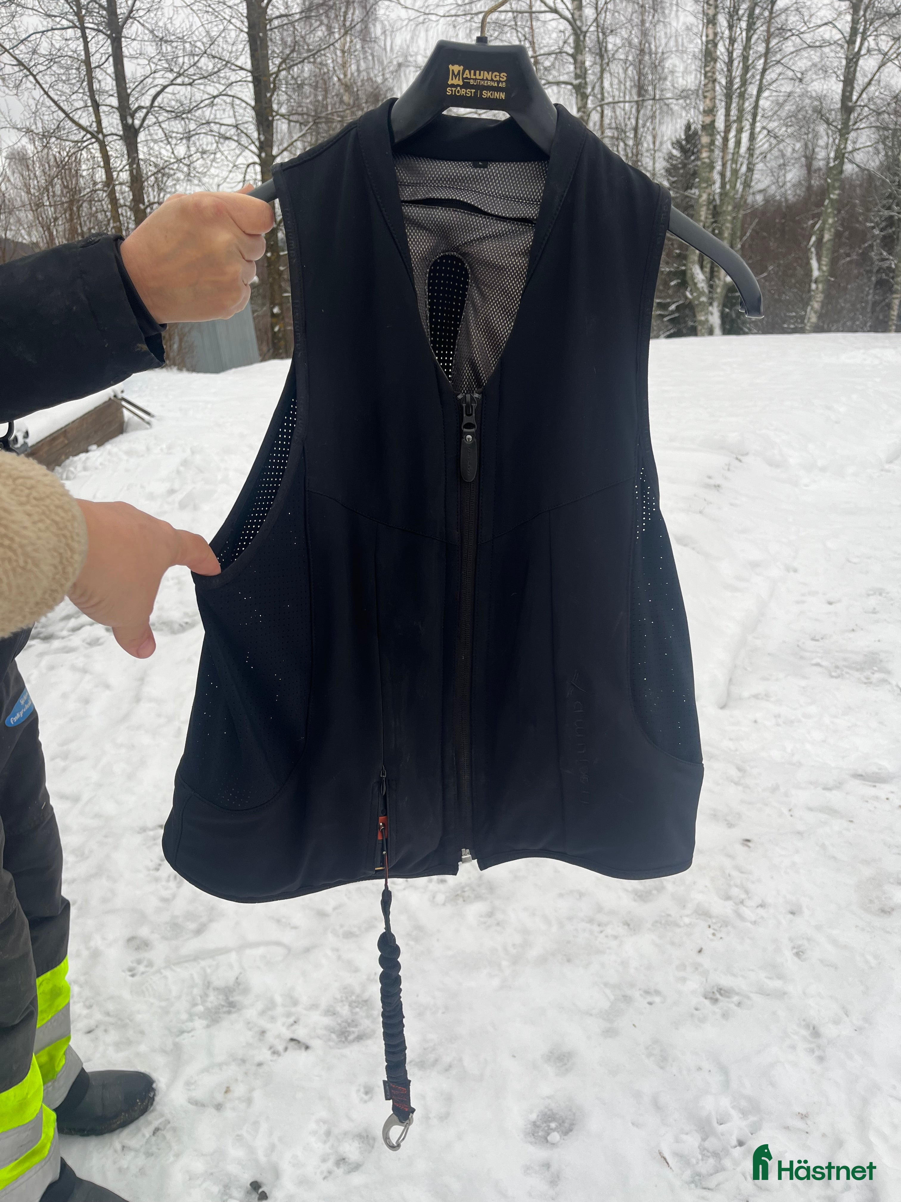 Säkerhetsvästar ryttarutrustning till salu: Airbag väst Freejump i Kovland - Annons 20