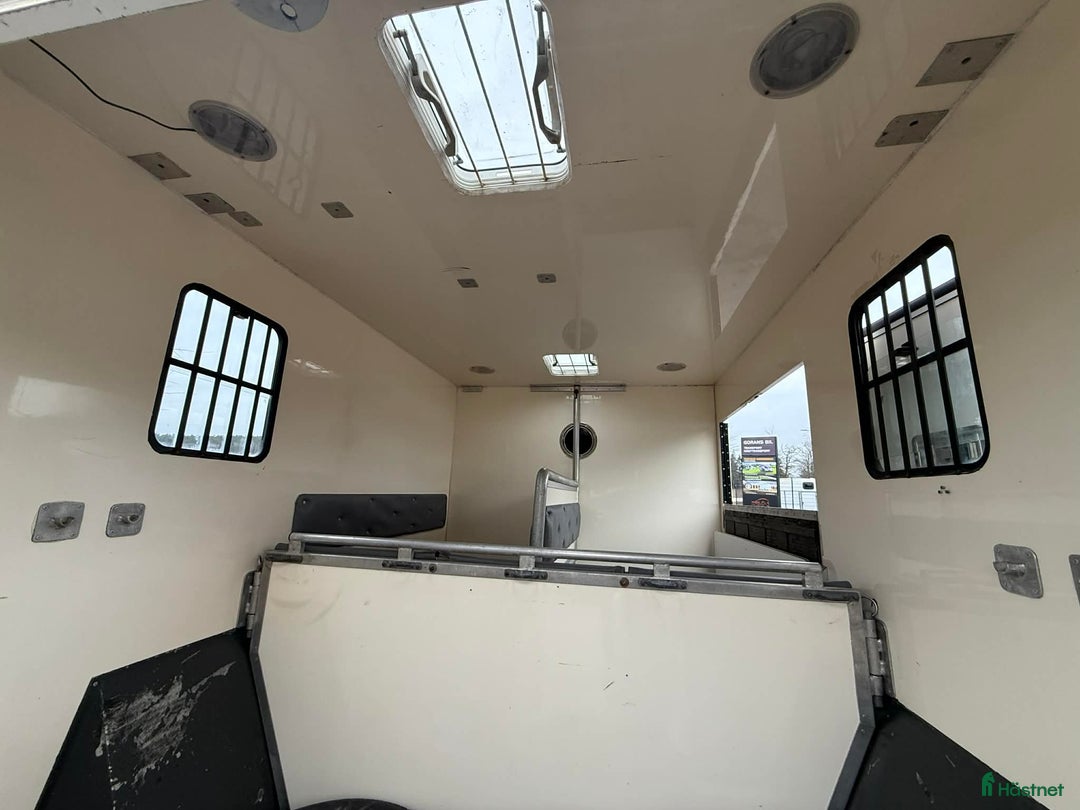 Hästlastbilar  fordon & transport till salu: Välvårdad hästlastbil från Boj *LASTVIKT 1140KG* i Köping - Annons 9