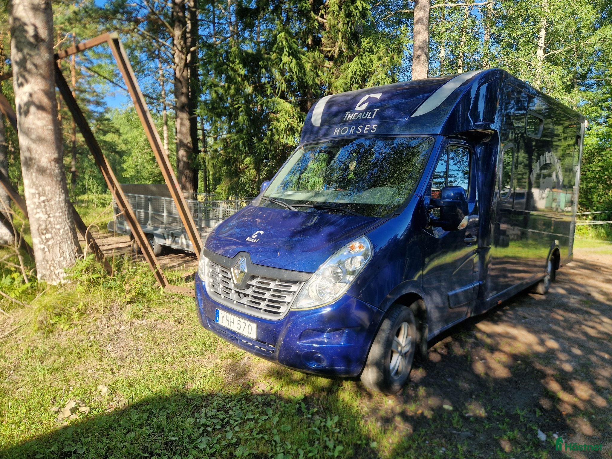 Hästlastbilar  fordon & transport till salu: Söker efter B kortare/ Boggie släp  - Annons 1