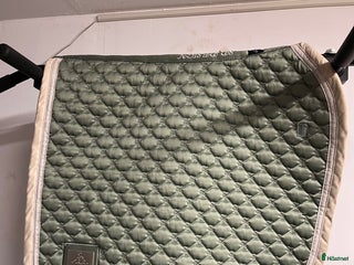 Schabrak & Vojlockar hästutrustning till salu: Sd design, dressyr schabrak i Holsbybrunn - Annons 3