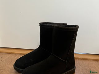 Övrig Ryttarutrustning ryttarutrustning till salu: Stall uggs i Habo - Annons 9