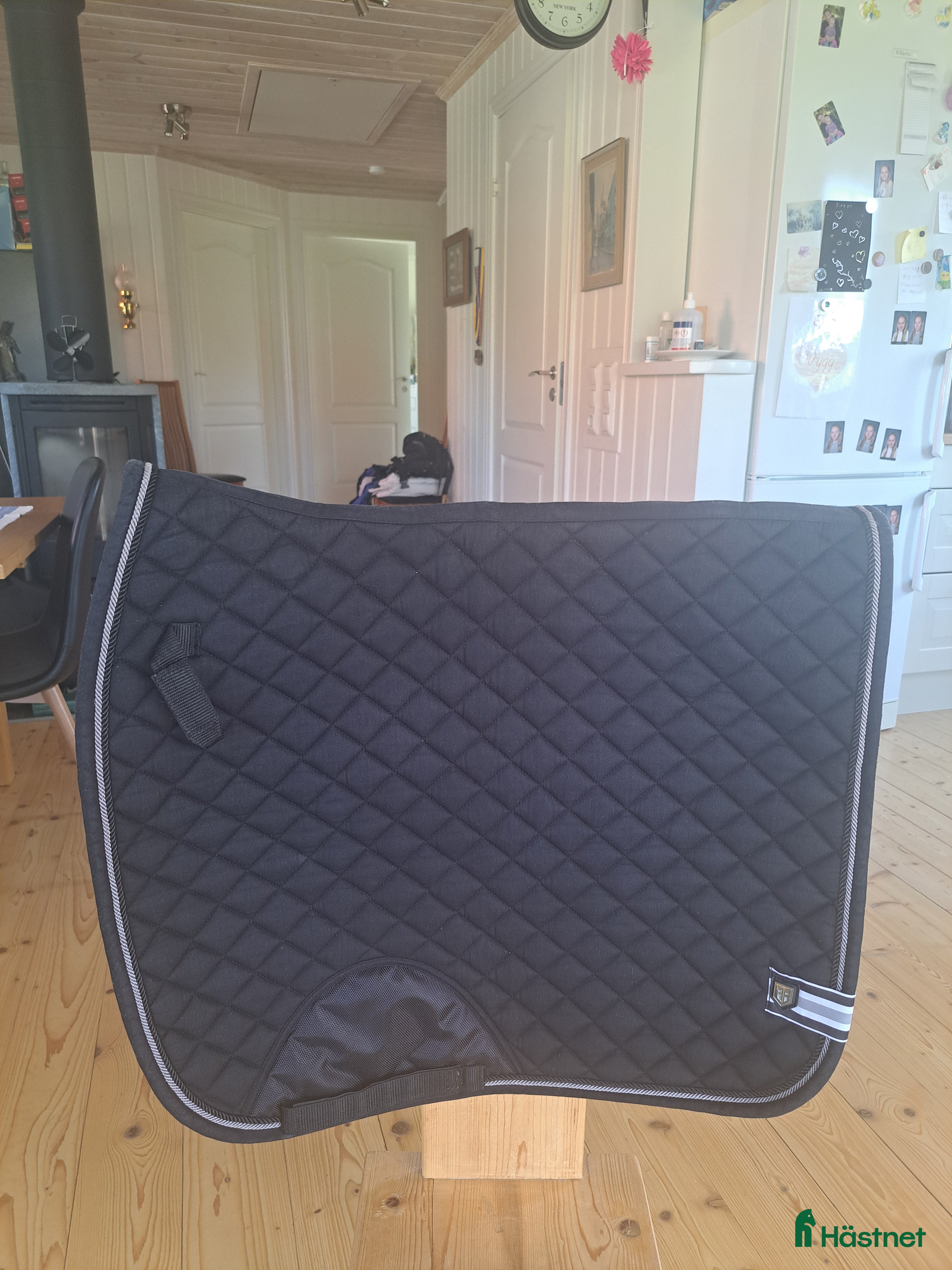 Schabrak & Vojlockar hästutrustning till salu: Snyggt schabrak säljes! i Ljusterö - Annons 3