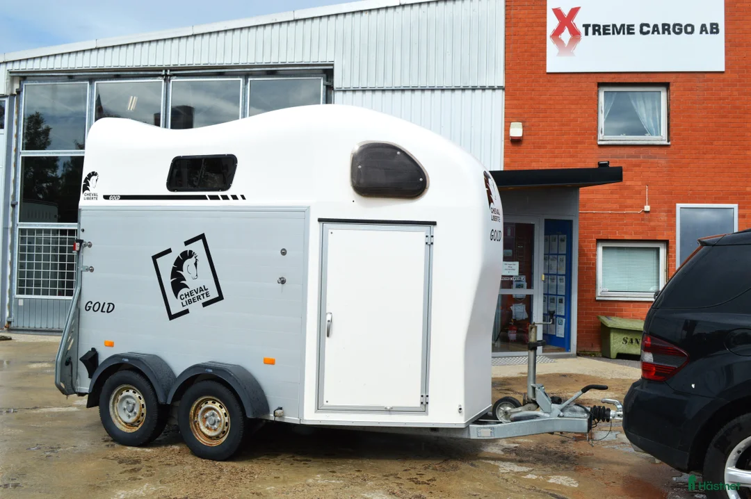 Hästtransporter  fordon & transport till salu: Cheval Gold Alu Sadelkammare 2018 Totalvikt 1400kg - Annons 1