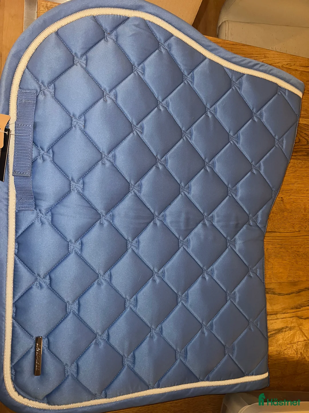 Schabrak & Vojlockar hästutrustning till salu: Oanvänt Lamicell schabrak💞 i Stockholm - Annons 3