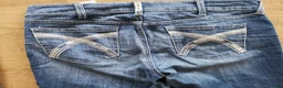 Ridbyxor ryttarutrustning till salu: Ariat jeans  - Annons 4