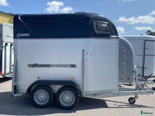 Hästtransporter fordon & transport till salu: Henra 1,5-hästars med hög lastvikt i Kvicksund - Annons 1