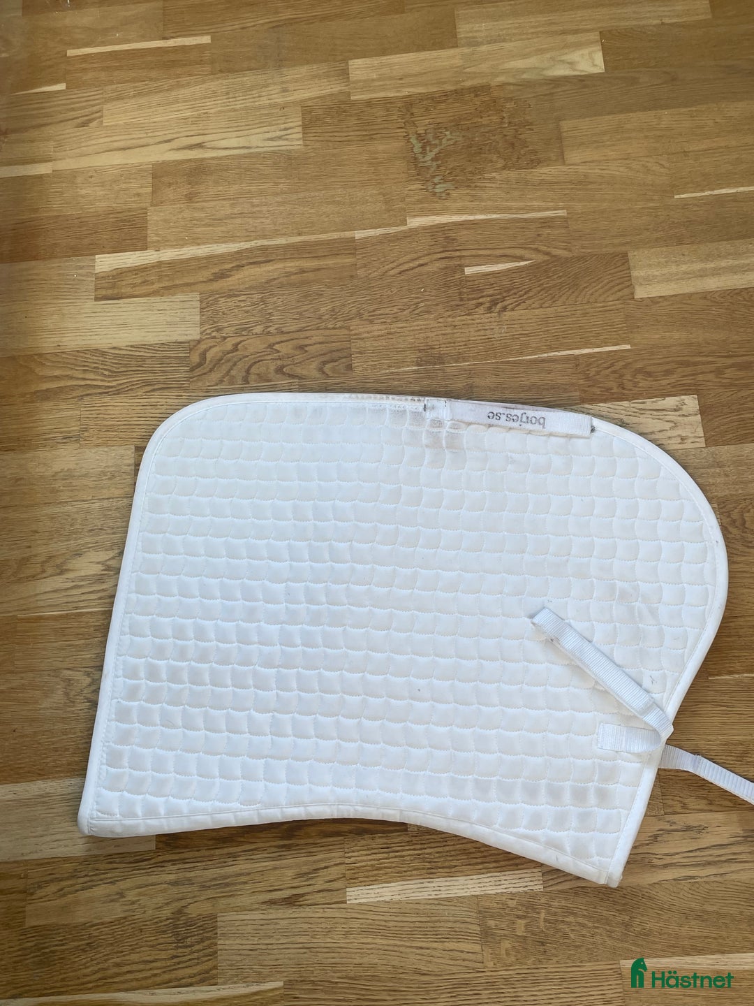 Schabrak & Vojlockar hästutrustning till salu: Vitt schabrak  - Annons 3