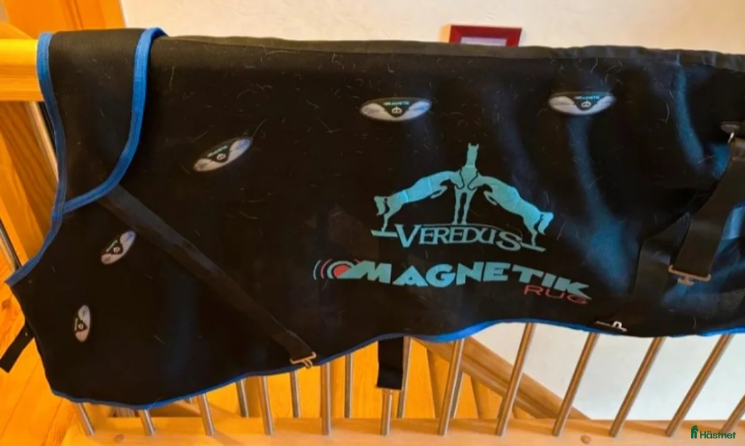 Täcken hästutrustning till salu: Veredus magnettäcke 145-160cm i Rörbäcksnäs - Annons 2