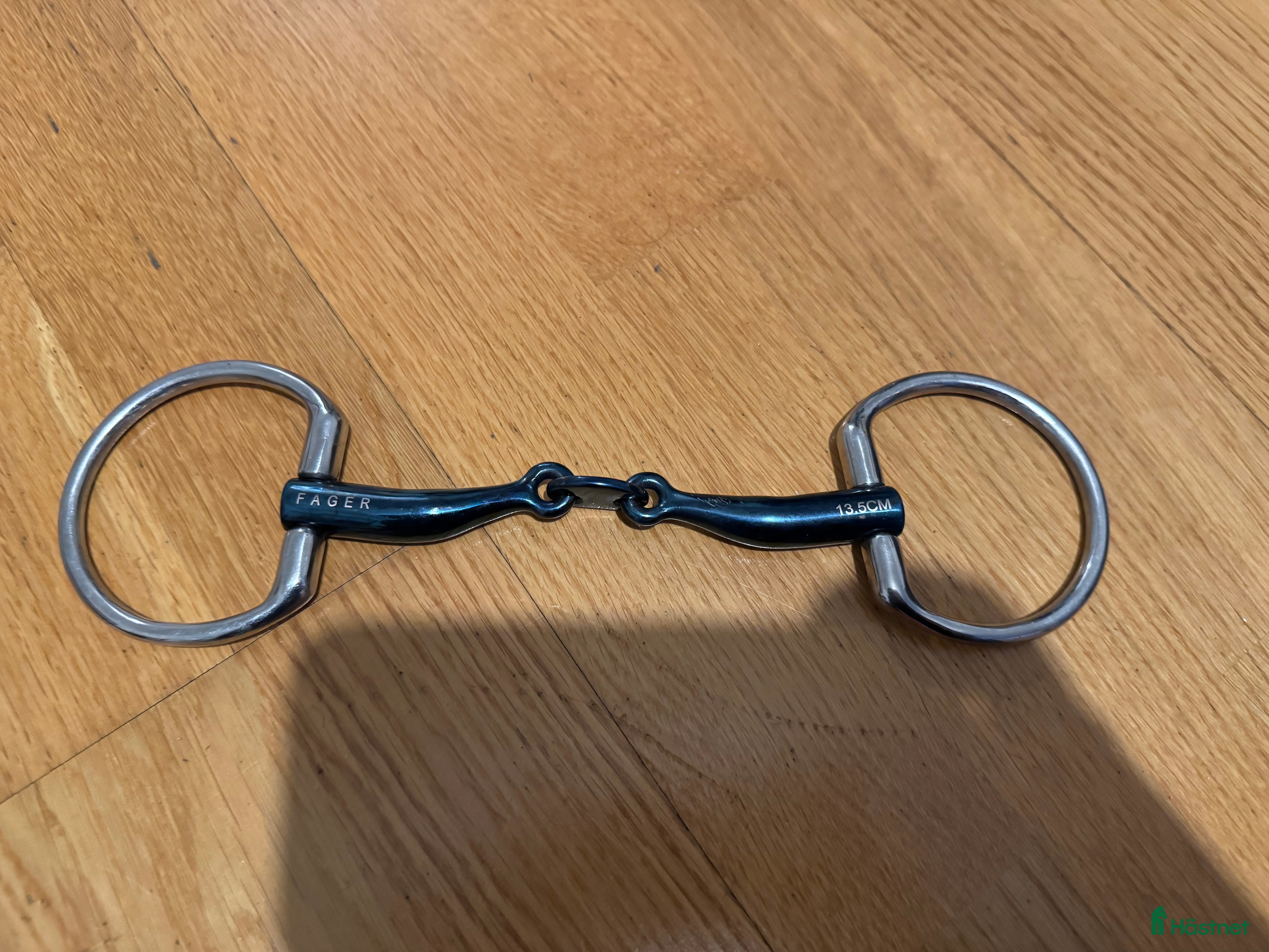 Bett hästutrustning till salu: Claudia sötmalm fasta ringar i Laholm - Annons 21