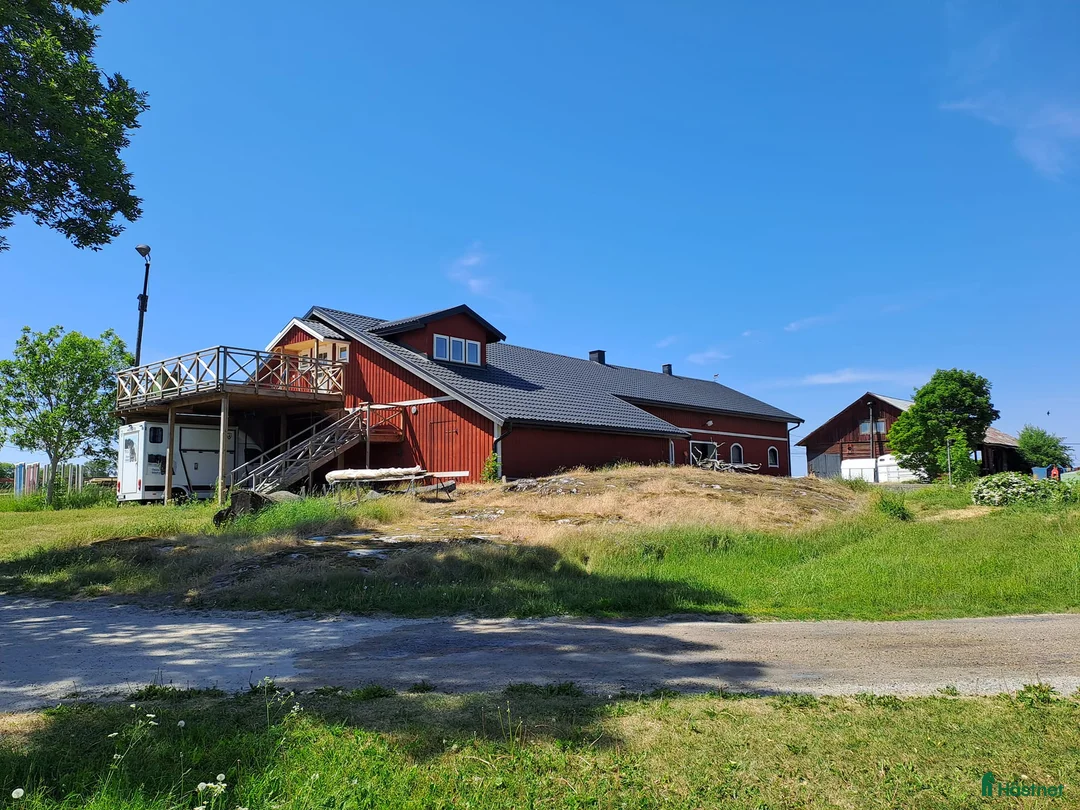  stallplats finnes: Lediga Stallplatser Önsta Stallet i Bro - Annons 4