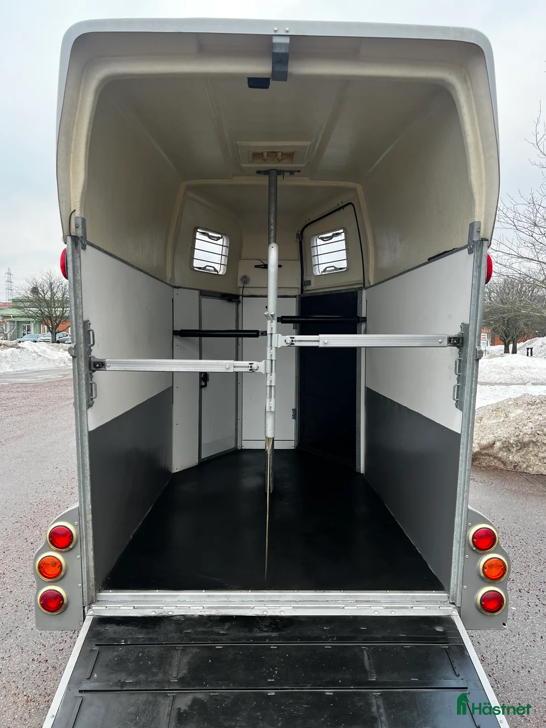 Hästtransporter  fordon & transport till salu: Thule Safir frontutlast  - Annons 10