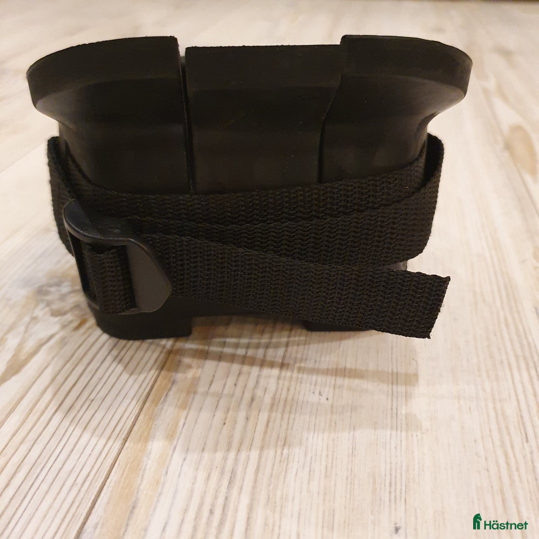 Benskydd hästutrustning till salu: Skyddsko häst Storlek L i Tranås - Annons 2