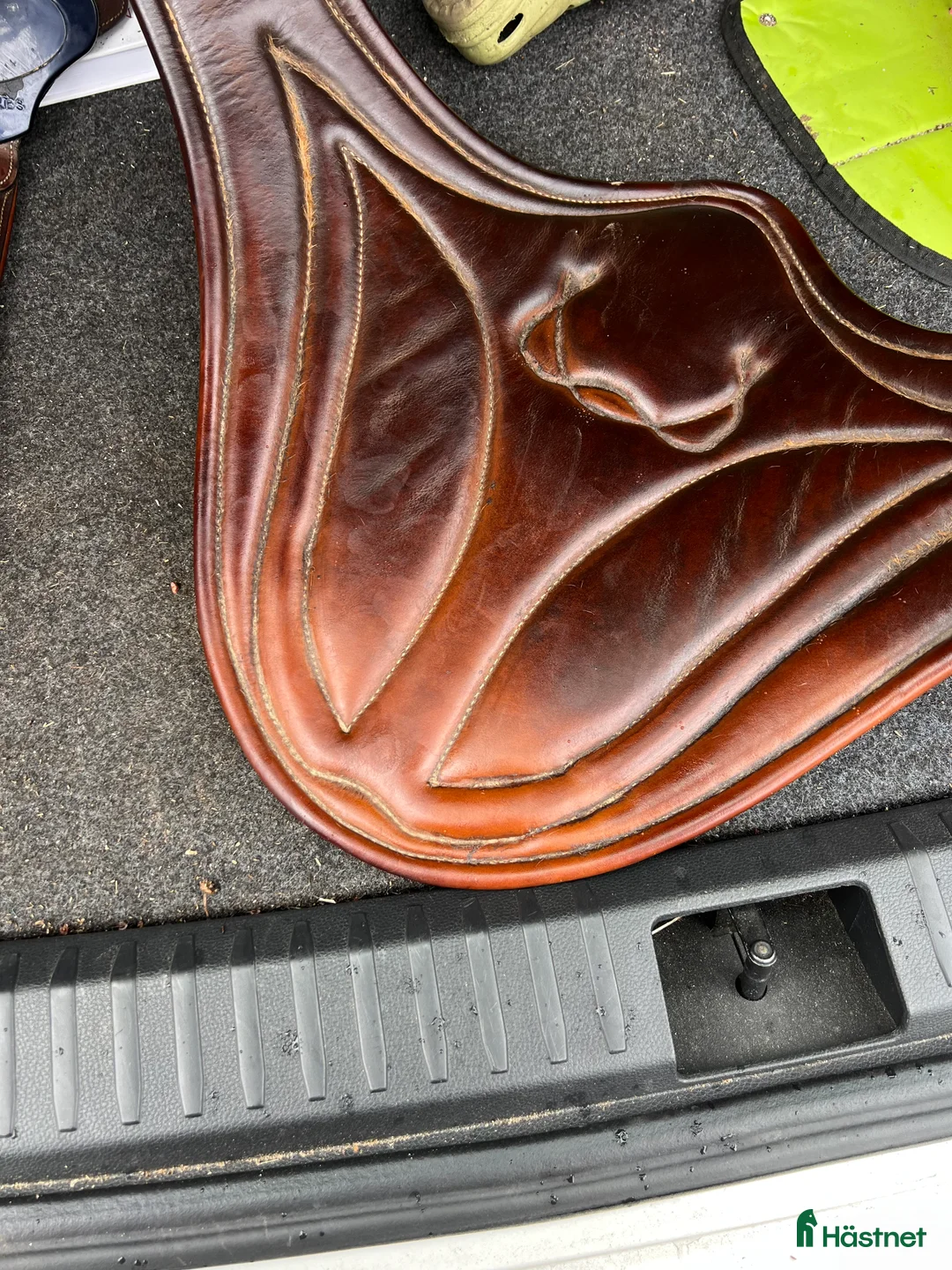 Sadeltillbehör hästutrustning till salu: Magplatta i Sölvesborg - Annons 3