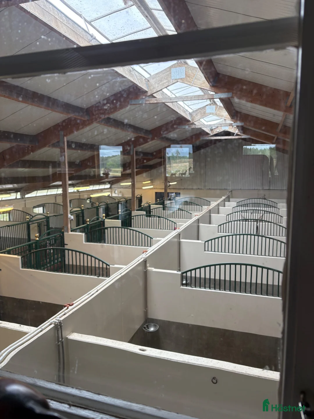 stallplats finnes: Ledig plats i familjärt stall med extra allt.  - Annons 2