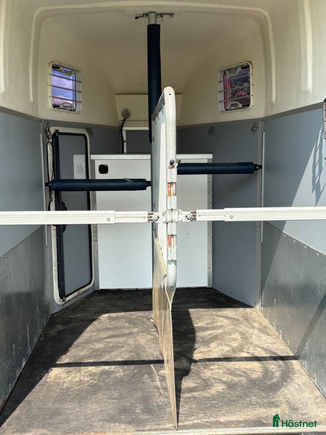 Hästtransporter  fordon & transport till salu: Thule Royal  - Annons 2