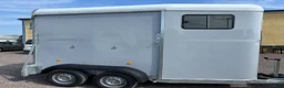 Hästtransporter  fordon & transport till salu: NYSKICK - Annons 1