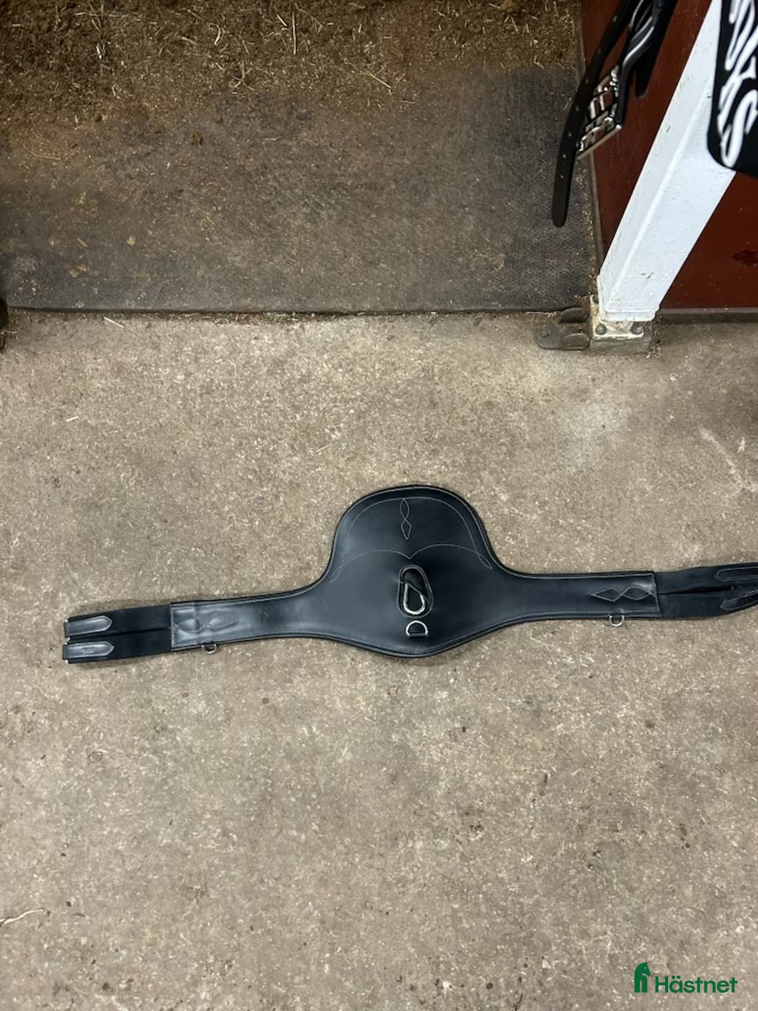 Sadeltillbehör hästutrustning till salu: Magplatta stl 125 i Segeltorp - Annons 1